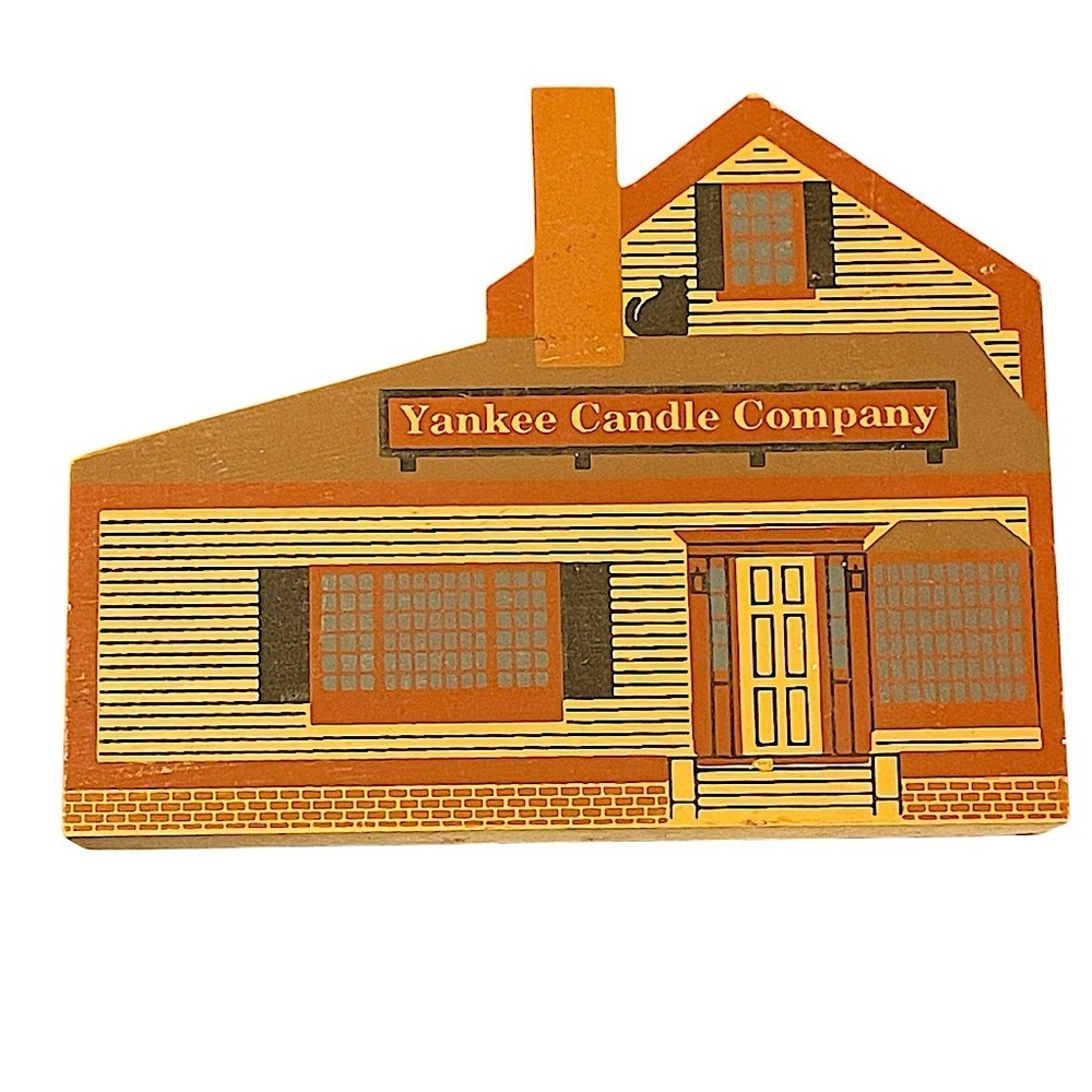 The Cats' Meow Yankee Candle Company Vintage Shelf Sitter Market Street Series